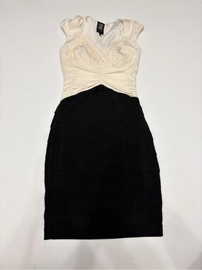 Jax Cream and Black Cap-Sleeve Ruched V-Neck Midi Dress Sz 6 sexy night wear